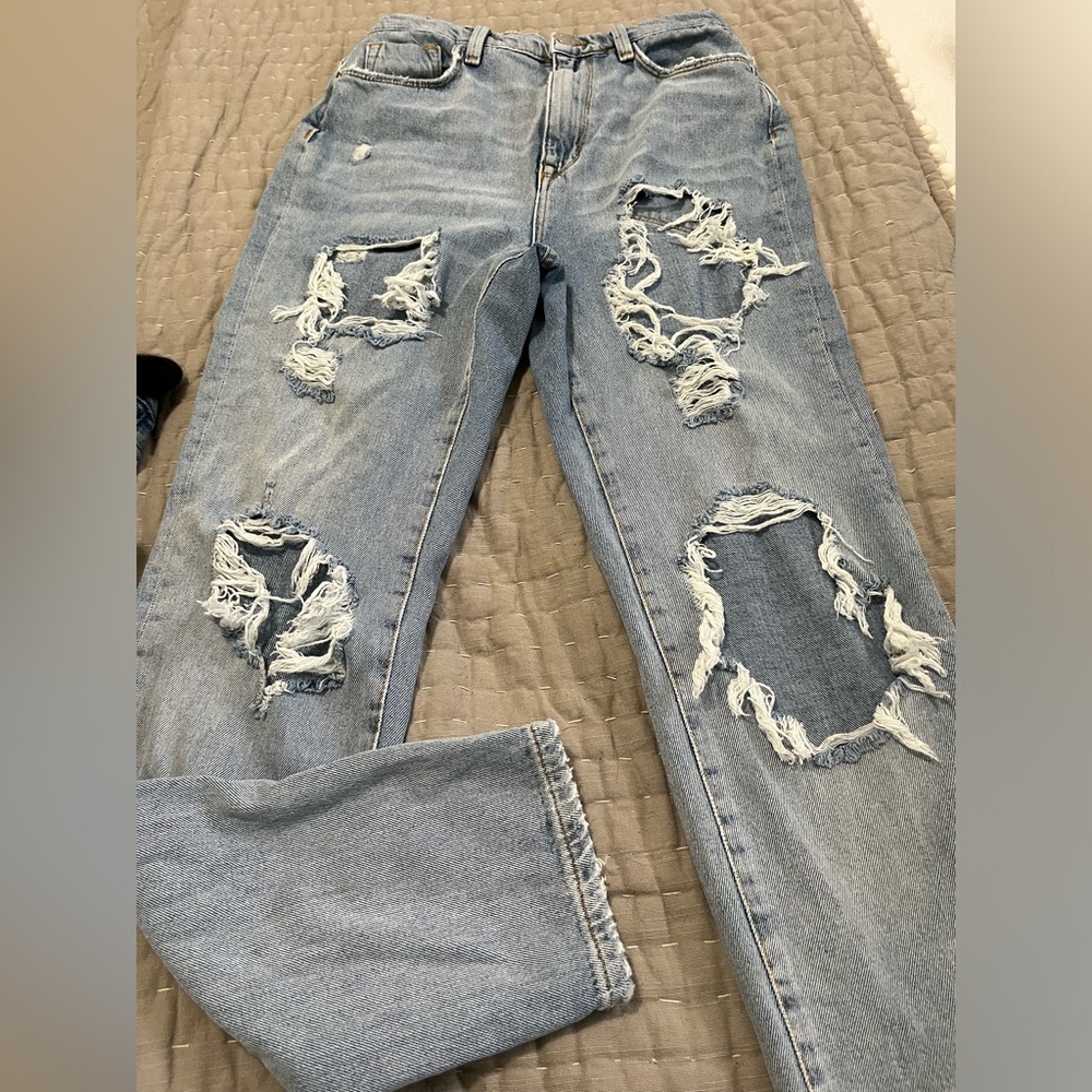 BDG urban outfitters Mom High Rise Size 25